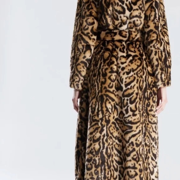 NWT Belted Leopard Faux Fur Full Length Coat! - Picture 7 of 12